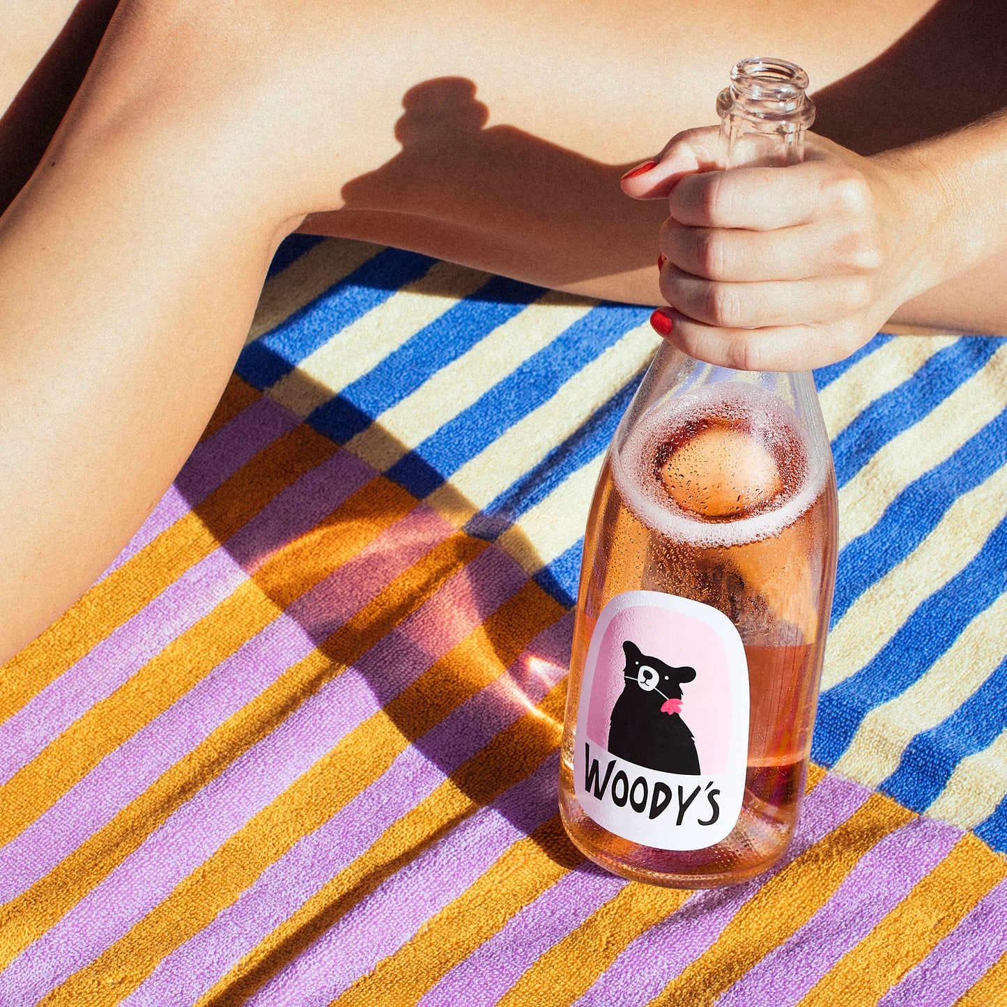Woody's Non-Alcoholic Sparkling Rosé - Lake Oswego Flowers