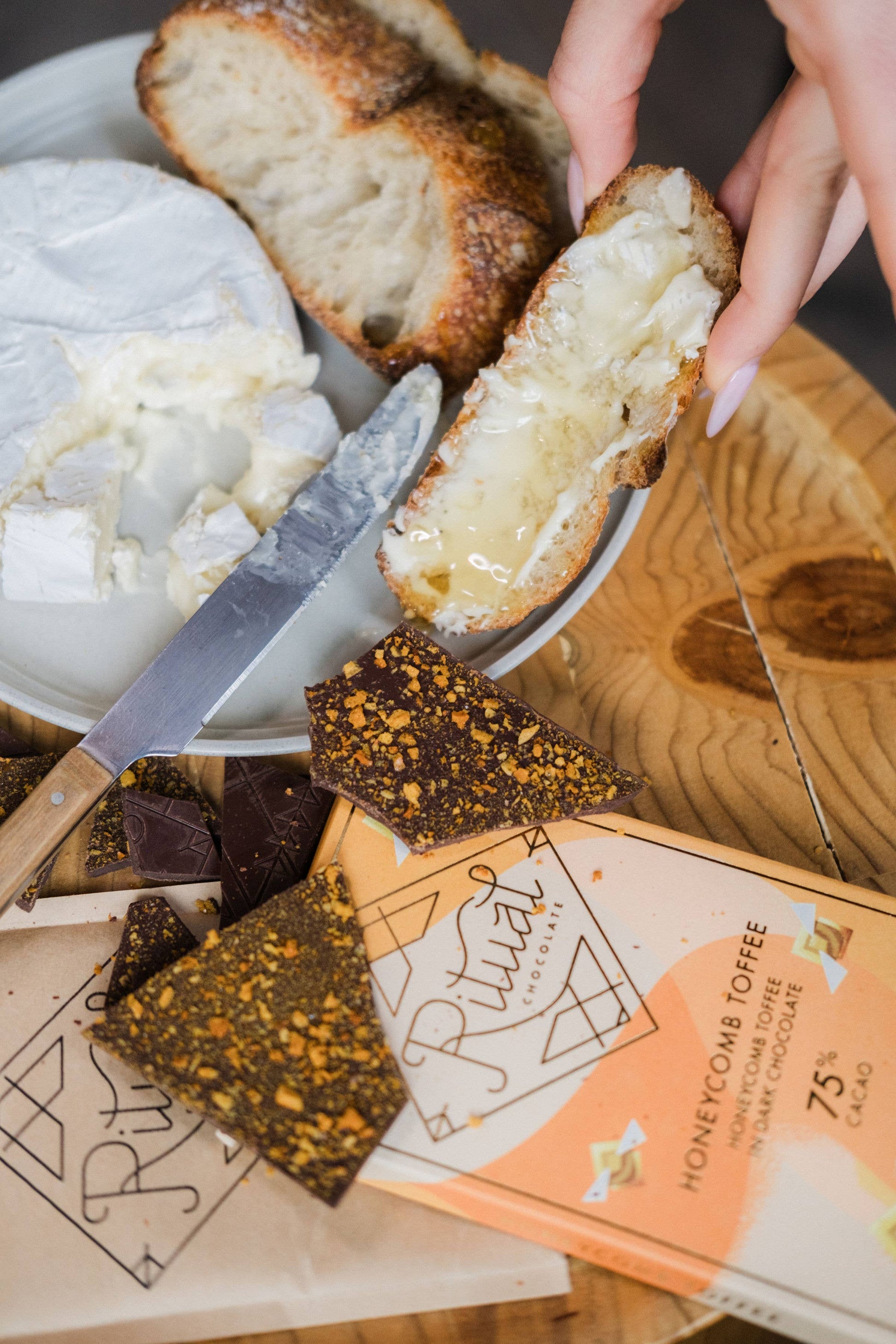 Honeycomb Toffee Dark Chocolate Bar 75% Cacao - Lake Oswego Flowers